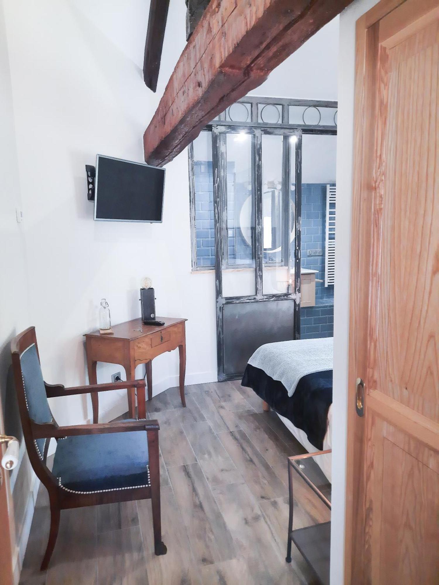 Le Cottage Du Parc Chambeon Phòng bức ảnh